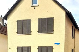 Ober-Mörlen: Gepflegtes 2 FH mit Garten in der Ortsmitte!