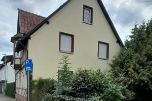 Büdingen-Büches: Großzügiges Bauernhaus mit viel Gestaltungspotential !
